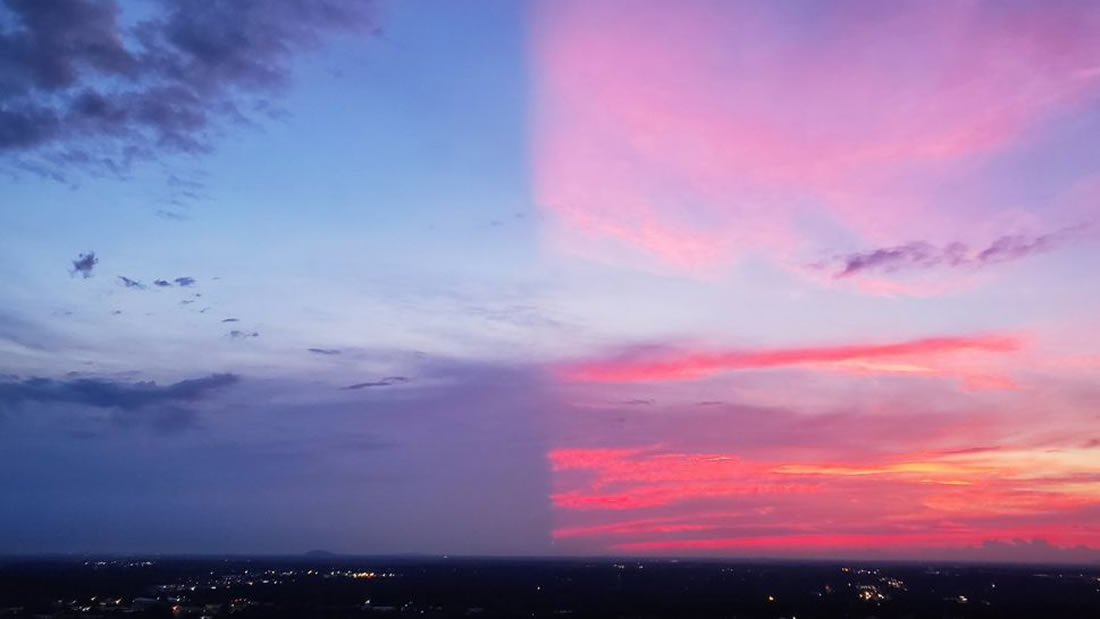 El cielo se divide en dos durante un atardecer en Carolina del Norte