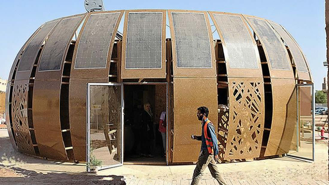 Estudiantes construyen una casa aislada con energía solar hecha casi exclusivamente de cáñamo