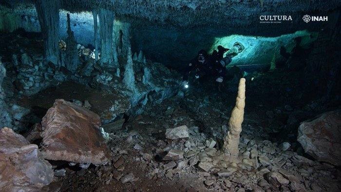 Descubren mina de 12.000 años en cuevas submarinas de la costa mexicana